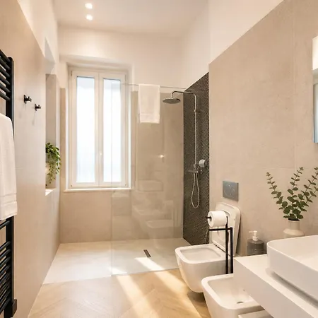 Esclusiva A 70m Dal Mare, Centro Apartment